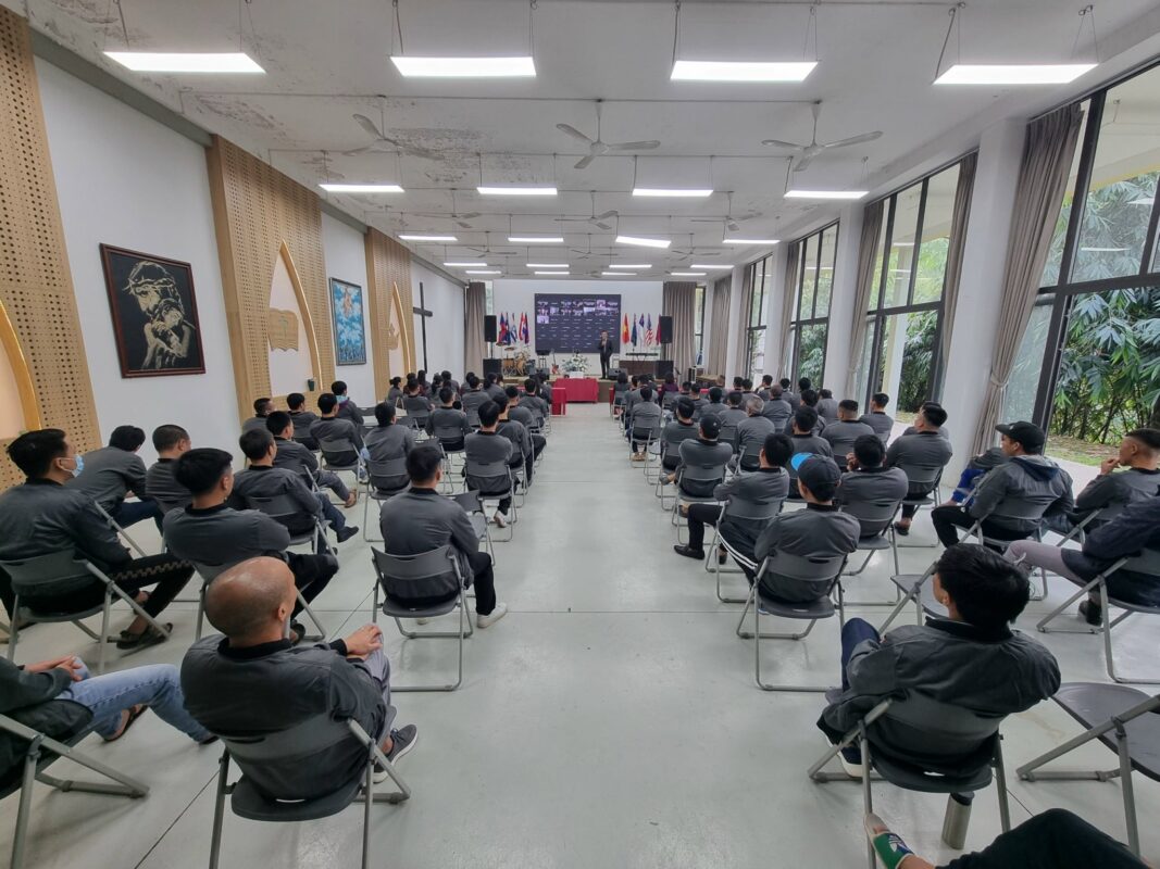 Trung tâm giải cứu Aquila Center