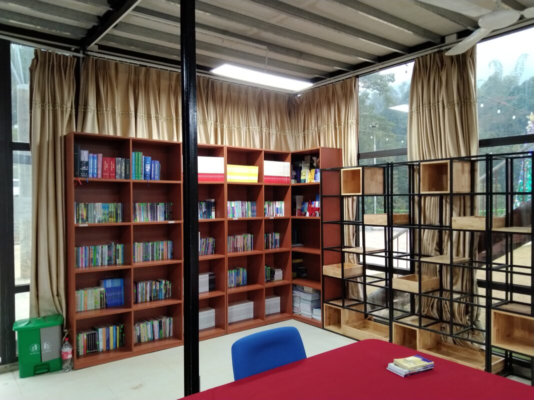Trung tâm giải cứu Aquila Center