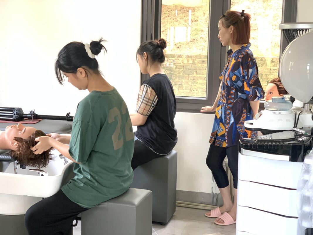 Trung tâm giải cứu Aquila Center
